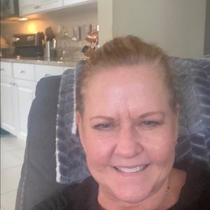 Meet your Posher, Kelli